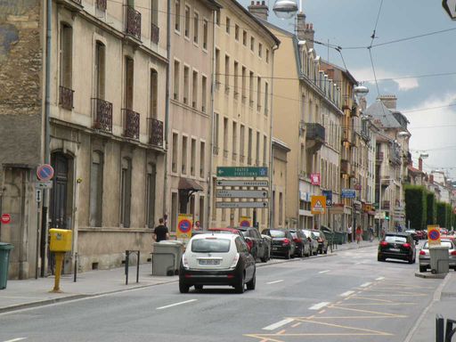  alignement de façades de la rue Raymond Poincaré